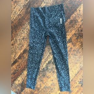 Gymshark leggings, size large, scrunched butt, worn a couple times